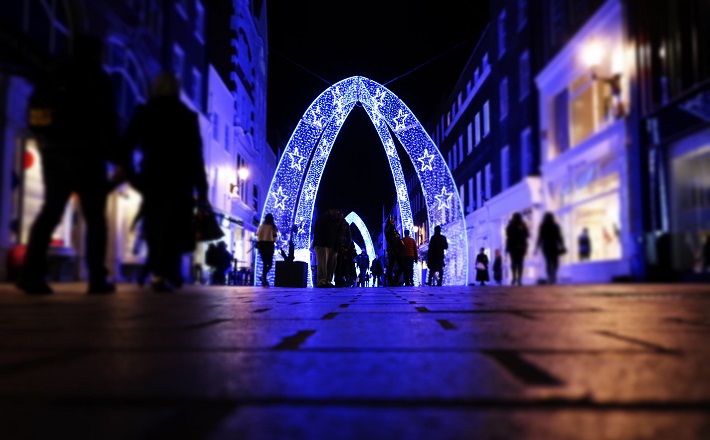 christmas stars on street