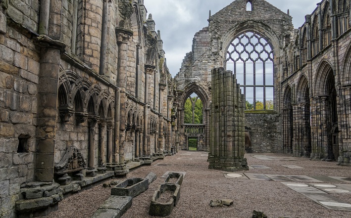 ruins at Edinburgh Holyrood Abbey