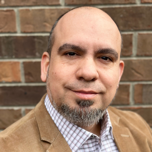 Headshot of Francisco J. García.