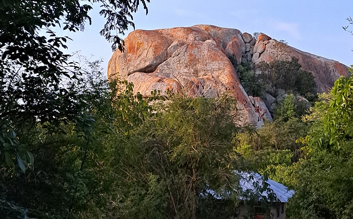 Ganglilonga Rock, Tanzania