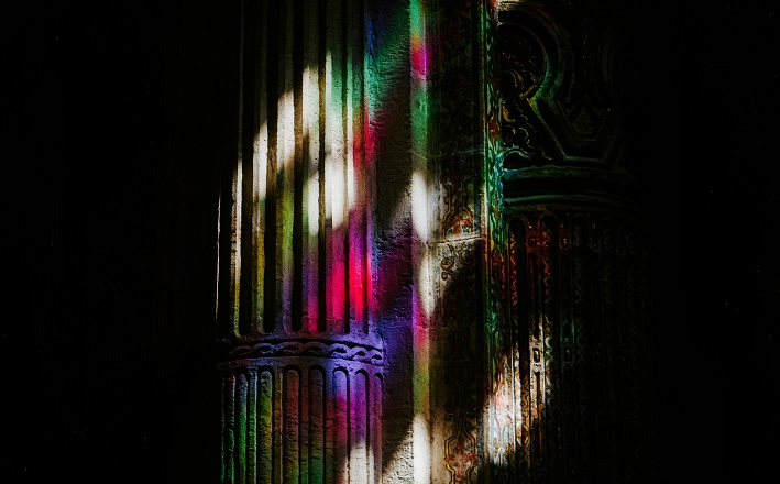 Rainbow spectrum on church pillar (keyword: Queering the Pulpit)