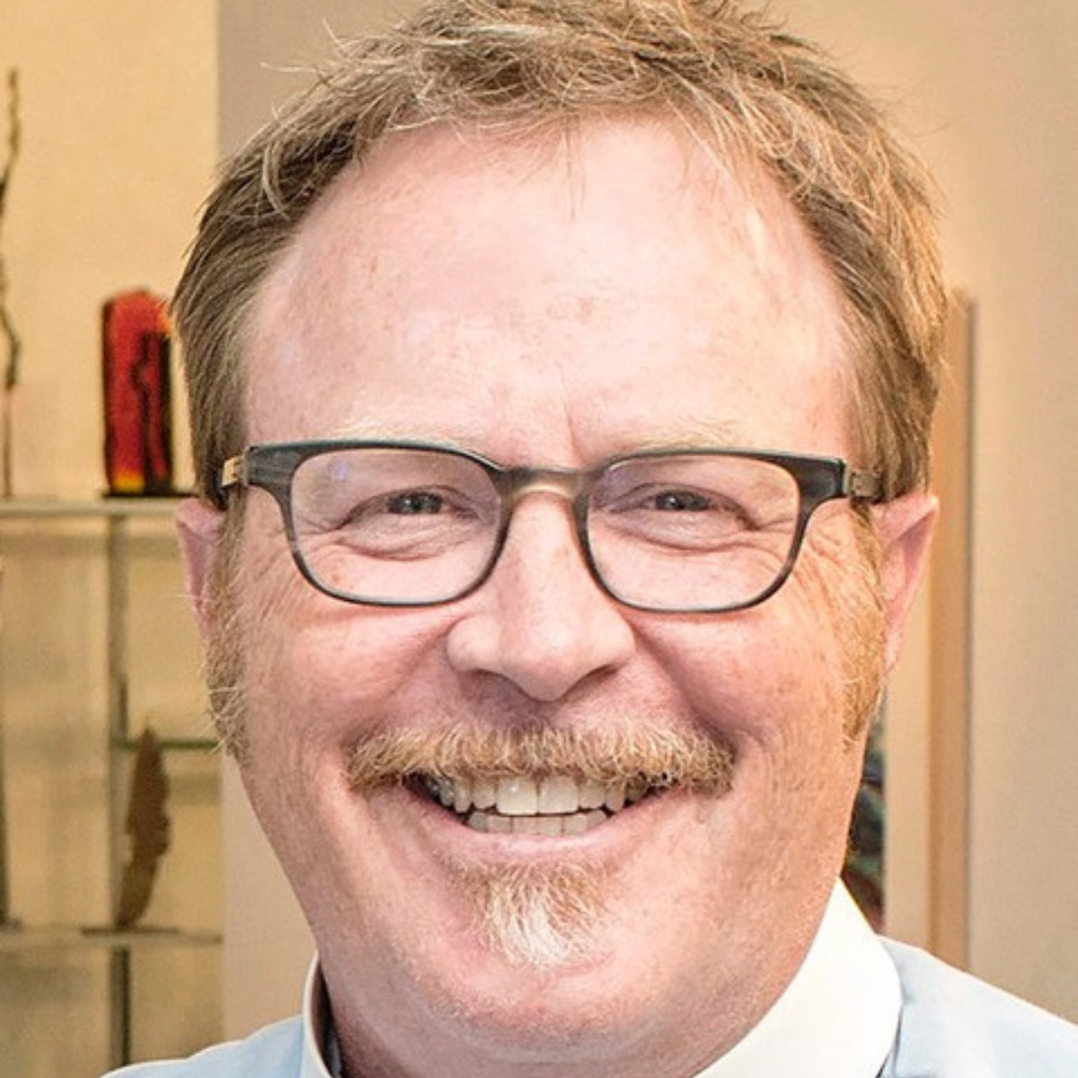 Headshot of author Scott Simmons
