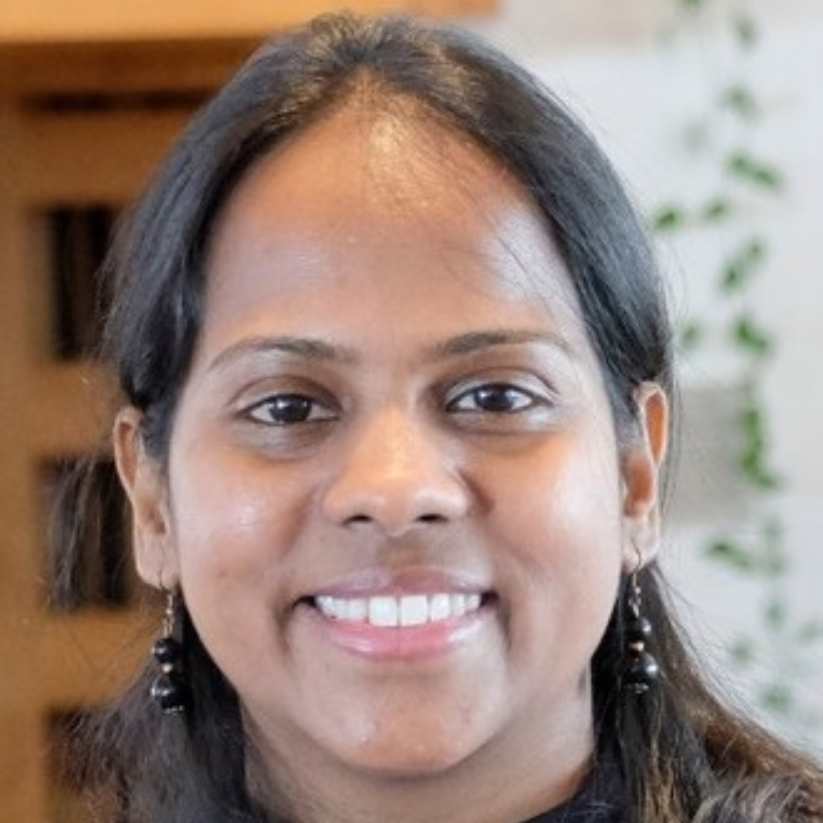Headshot of Helen Chukka