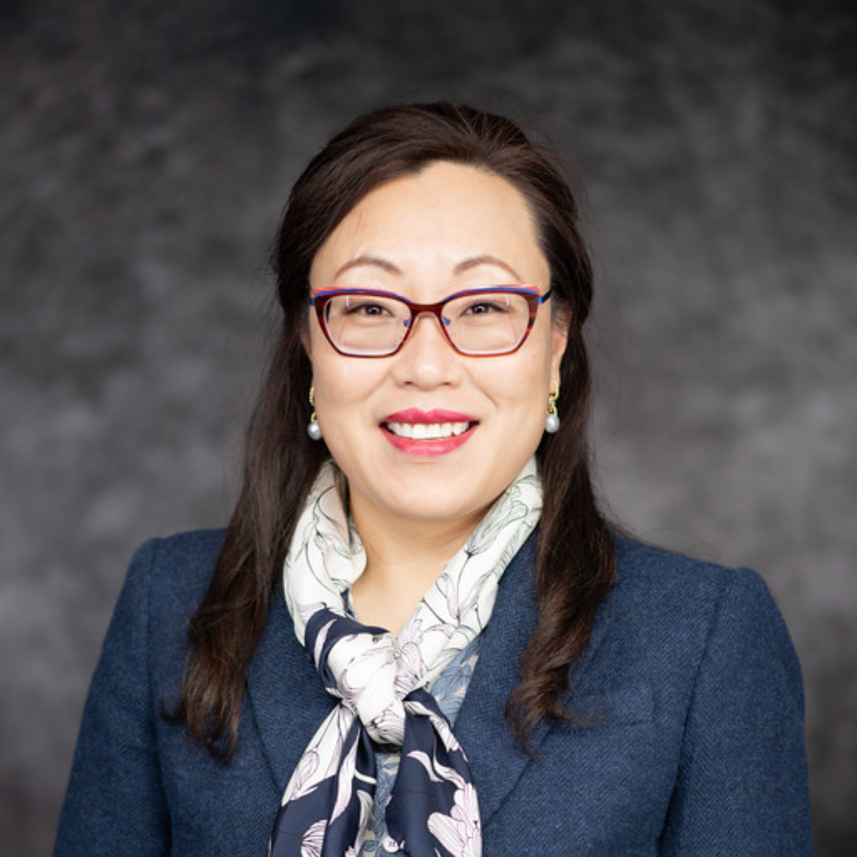 Headshot of Kyong-Jin Lee
