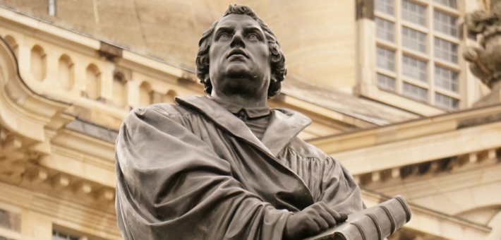photo of a statue of Martin Luther